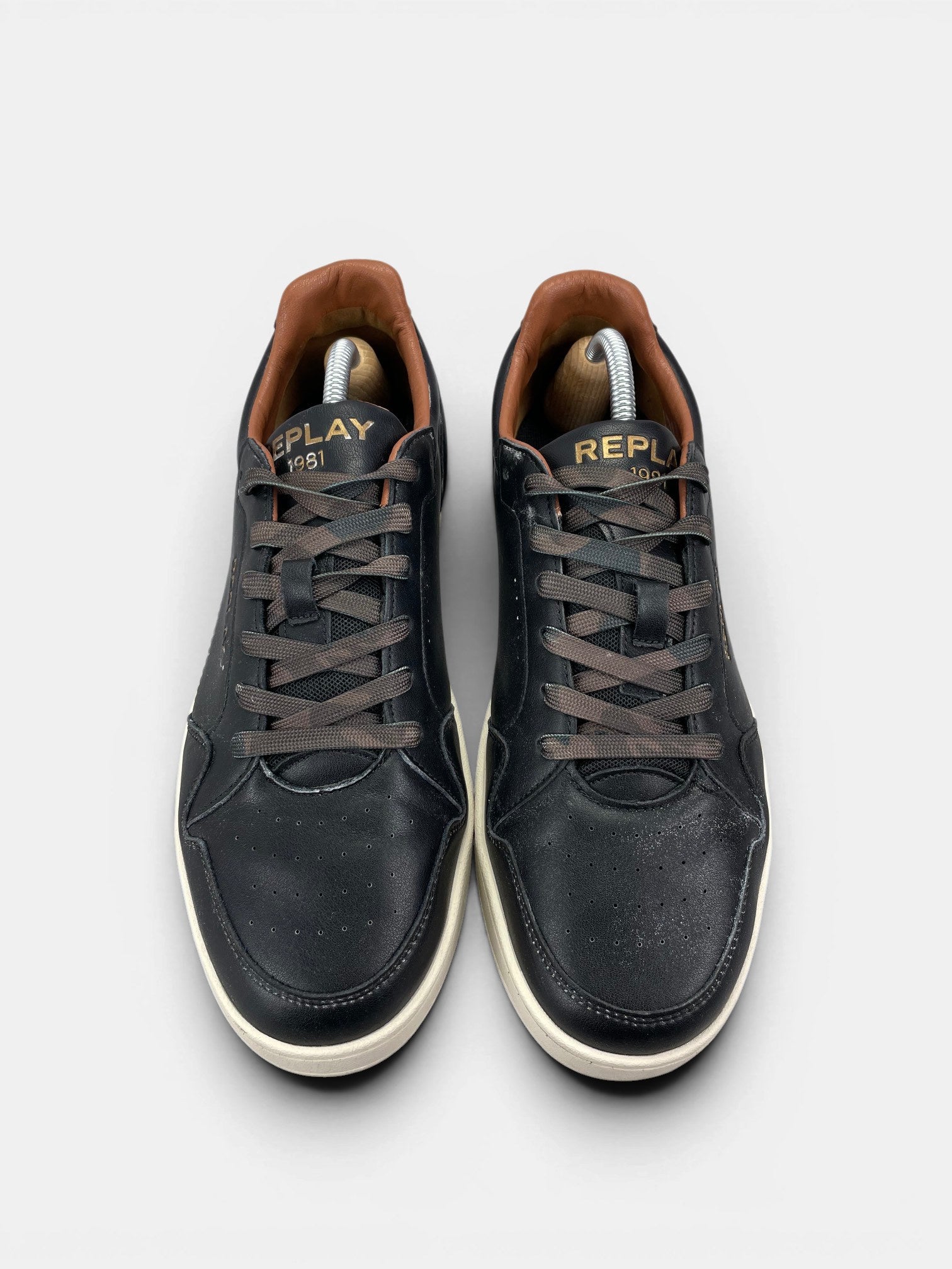 Replay Sneakers — buty sportowe męskie w bardzo dobrym stanie rozmiar 43, widok z góry