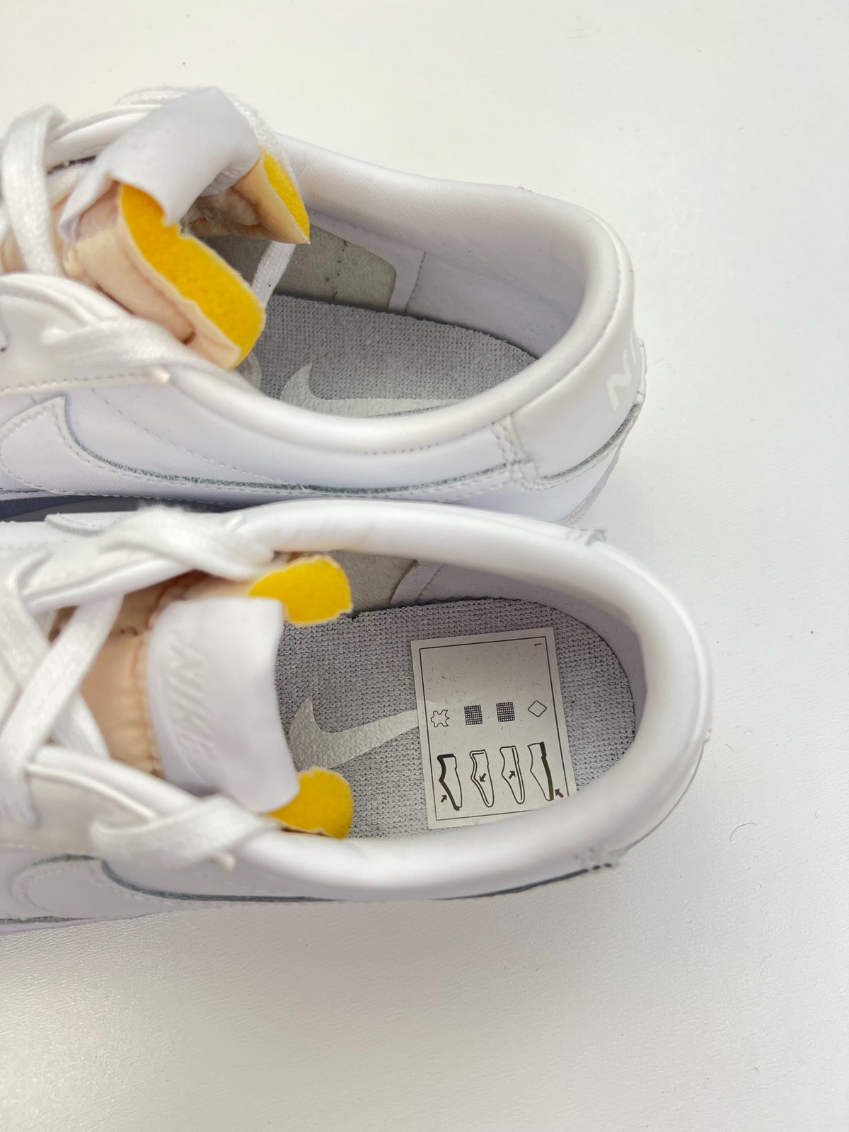 Nike Blazer Low '77 Triple White, sneakersy damskie w bardzo dobrym stanie, rozmiar 40, ujęcie 12