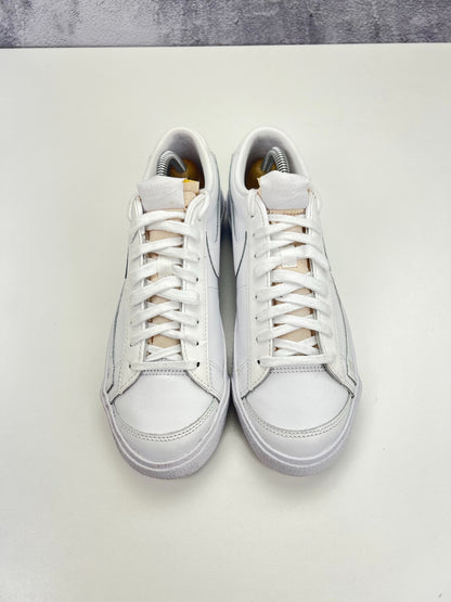 Nike Blazer Low '77 Triple White, sneakersy damskie w bardzo dobrym stanie, rozmiar 40, ujęcie 9