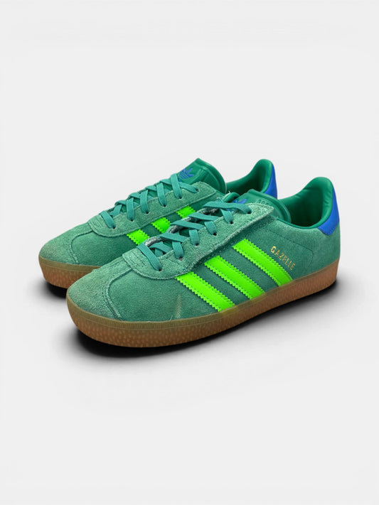 Adidas Gazelle — buty sportowe dziecięce w bardzo dobrym stanie rozmiar 35, widok z boku