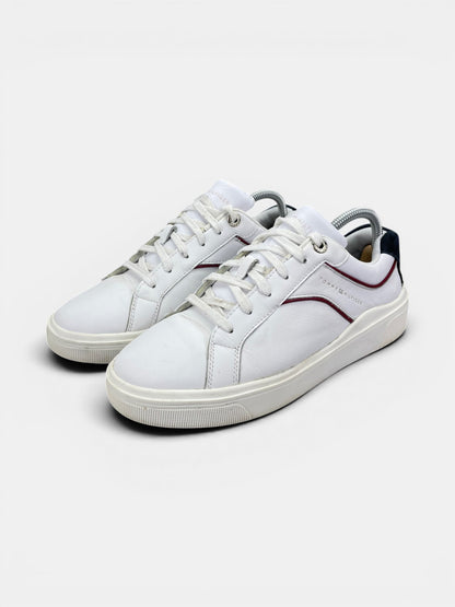 Tommy Hilfiger Sneakers — buty sportowe damskie w bardzo dobrym stanie rozmiar 39, widok z boku