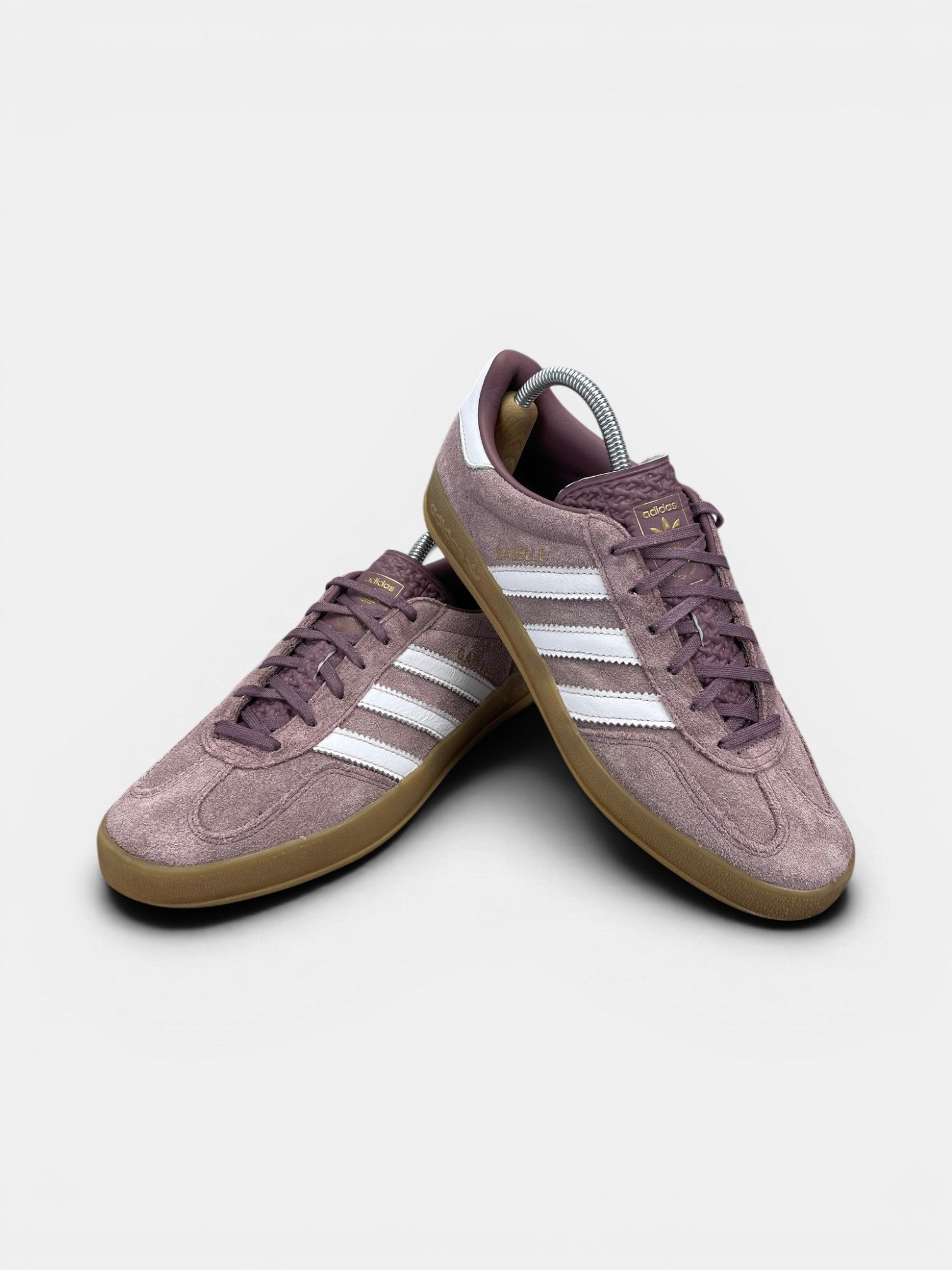 Adidas Gazelle Indoor — buty sportowe męskie w bardzo dobrym stanie rozmiar 40 2/3, boczny profil