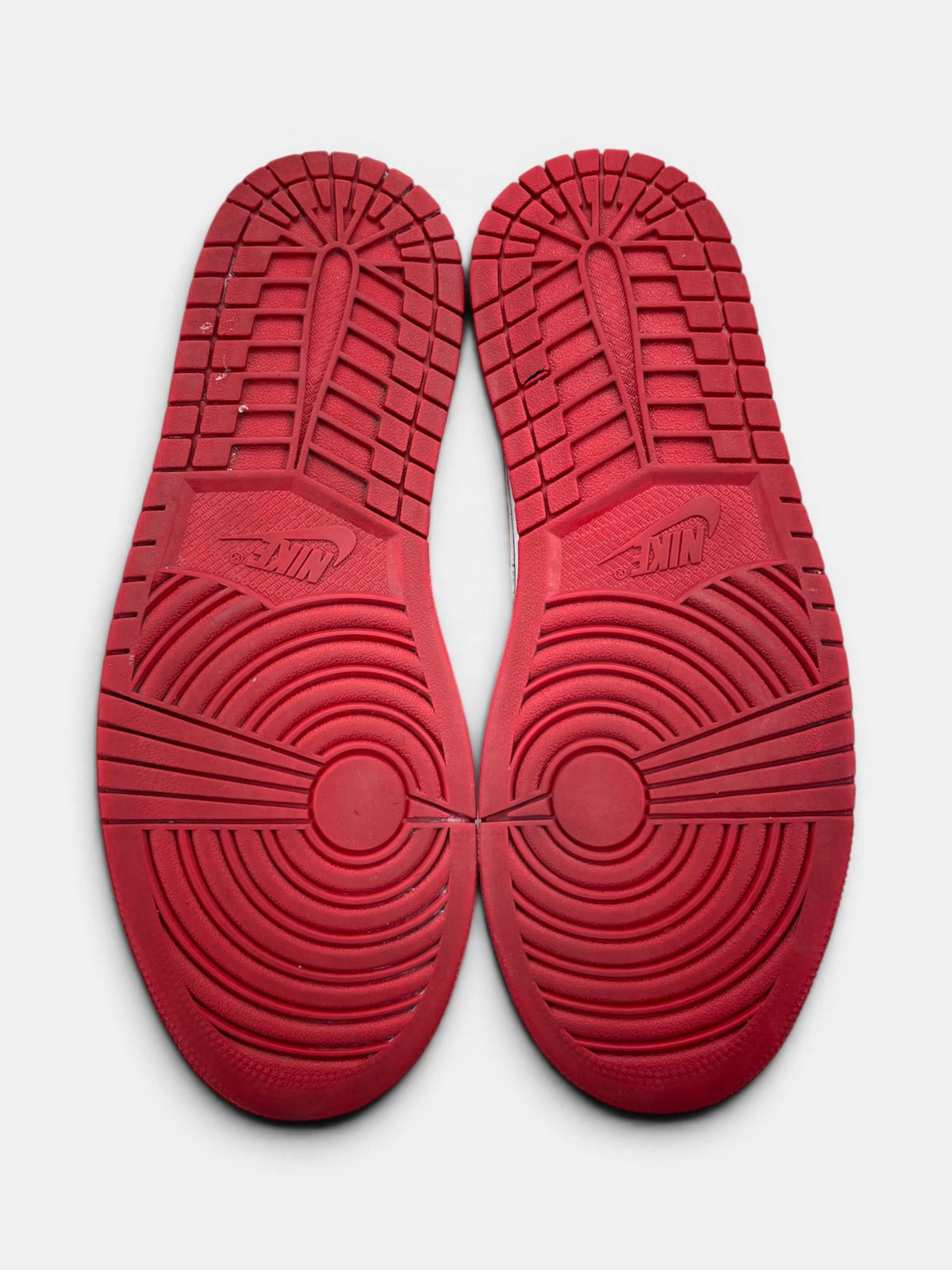 Nike Air Jordan 1 Mid Gym Red Black White — buty sportowe męskie w bardzo dobrym stanie rozmiar 43, podeszwa