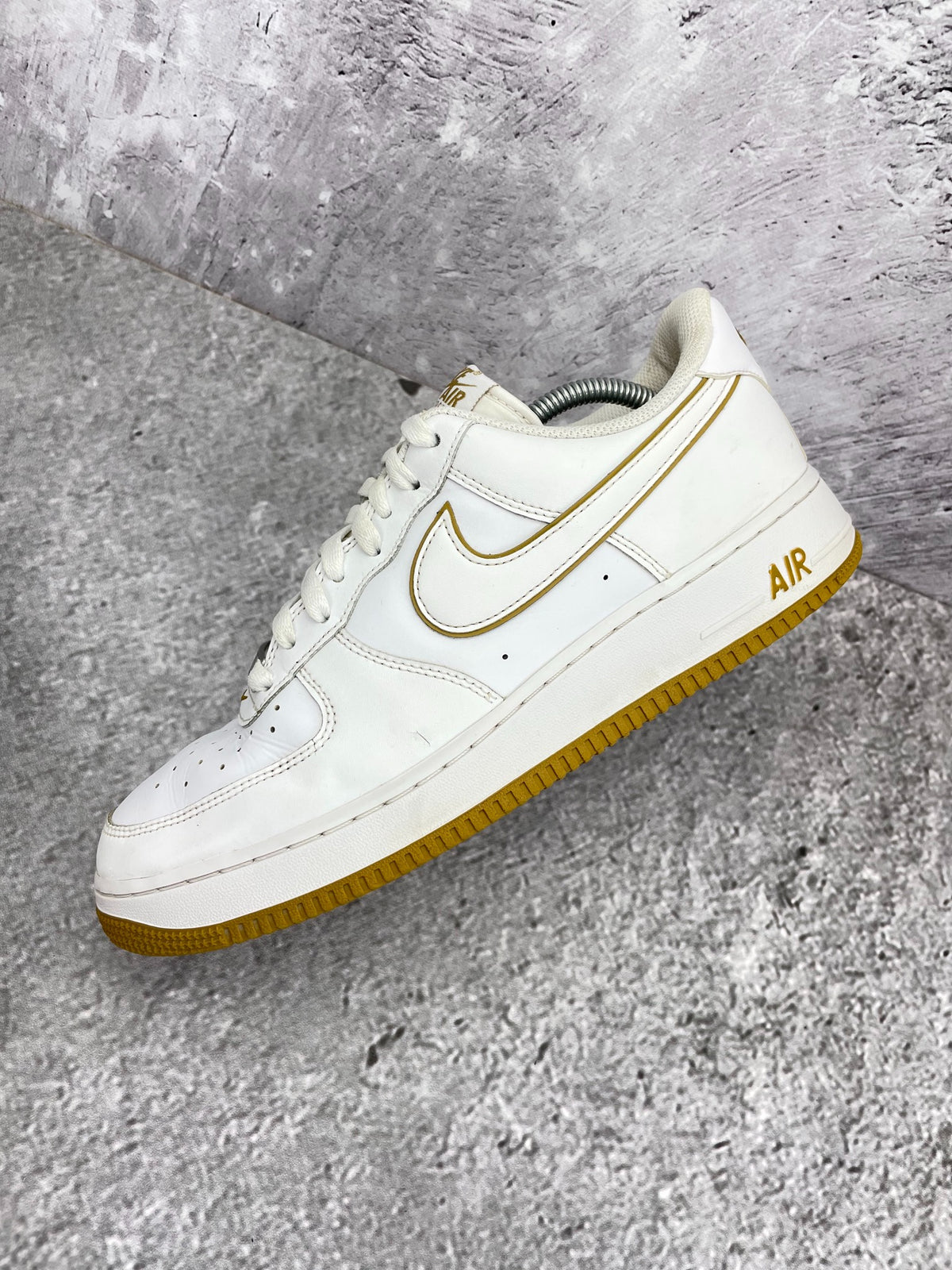 Nike Air Force 1 '07 White Bronzine, sneakersy męskie w bardzo dobrym stanie, rozmiar 44.5, ujęcie 5