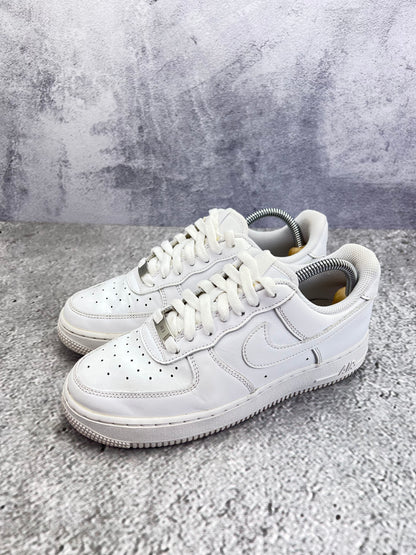 Nike Air Force 1 Low Triple White, sneakersy damskie w bardzo dobrym stanie, rozmiar 38.5, ujęcie 12