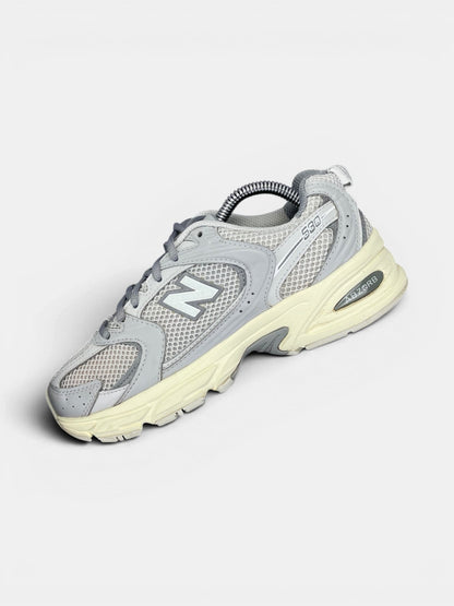 New Balance 530 — buty sportowe damskie w bardzo dobrym stanie rozmiar 37.5, widok z góry na wewnętrzną stronę butów