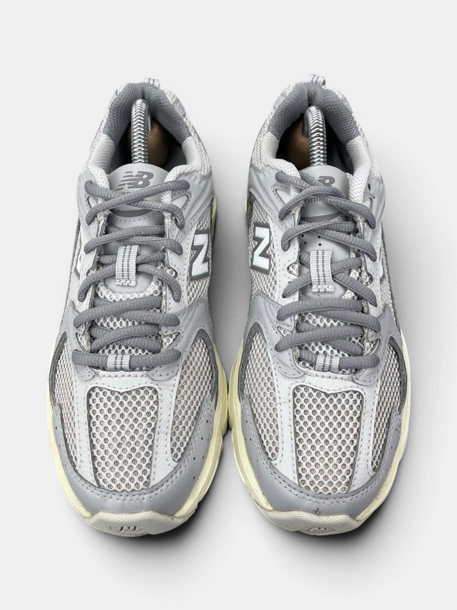 New Balance 530 — buty sportowe damskie w bardzo dobrym stanie rozmiar 37.5, widok z góry
