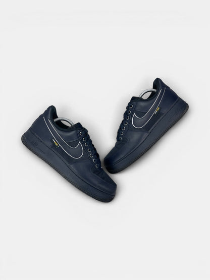 Nike Air Force 1 Low CorDura Dark Obsidian — buty sportowe męskie w bardzo dobrym stanie rozmiar 42.5, widok z góry na zewnętrzną stronę butów