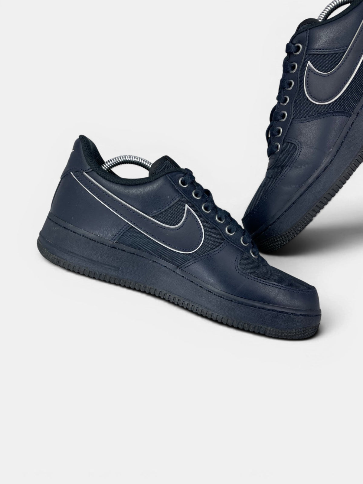 Nike Air Force 1 Low CorDura Dark Obsidian — buty sportowe męskie w bardzo dobrym stanie rozmiar 42.5, wewnętrzny panel lewego buta