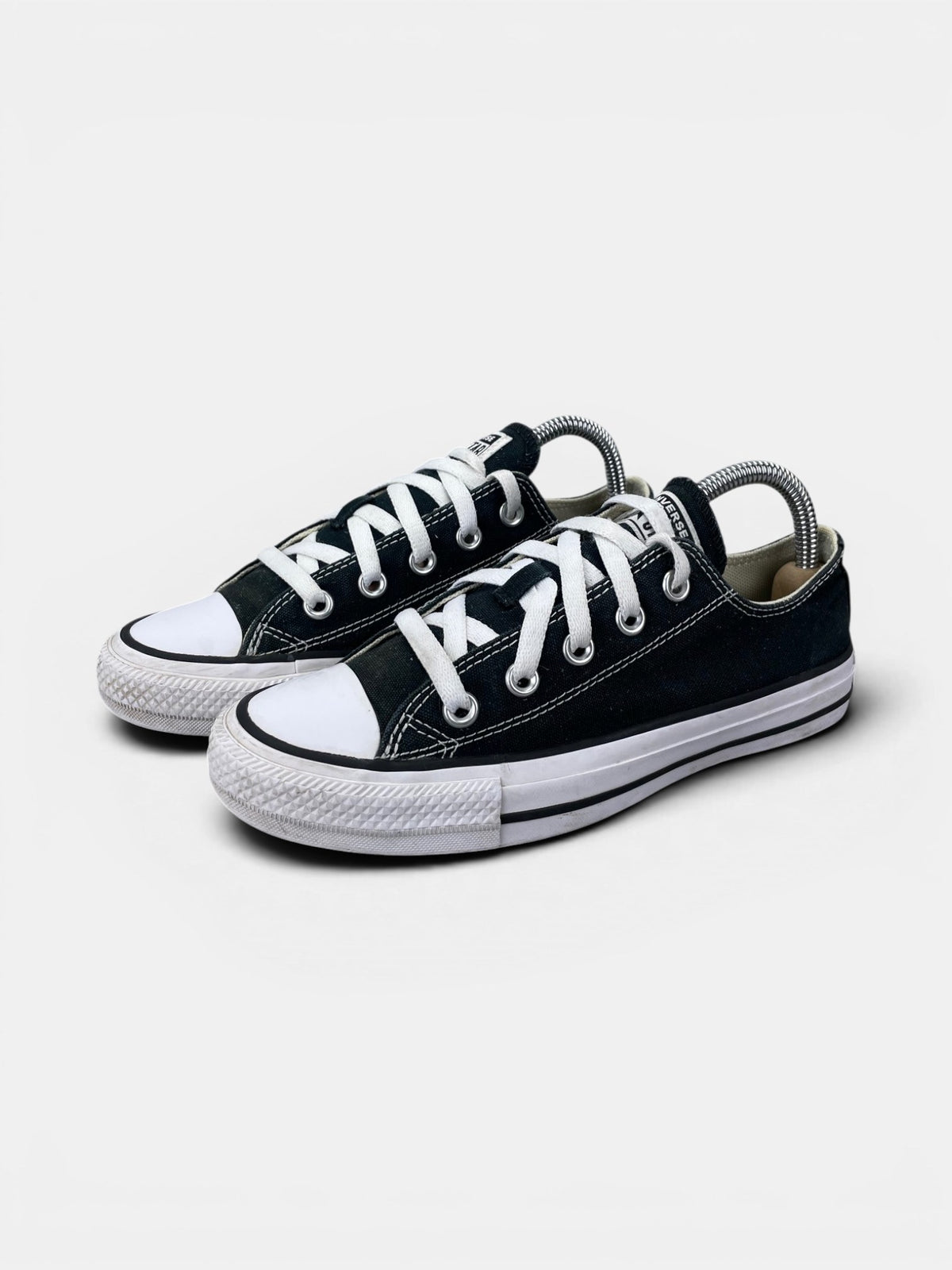 Converse Chuck Taylor All Star Black — buty sportowe damskie w bardzo dobrym stanie rozmiar 36.5, widok z boku