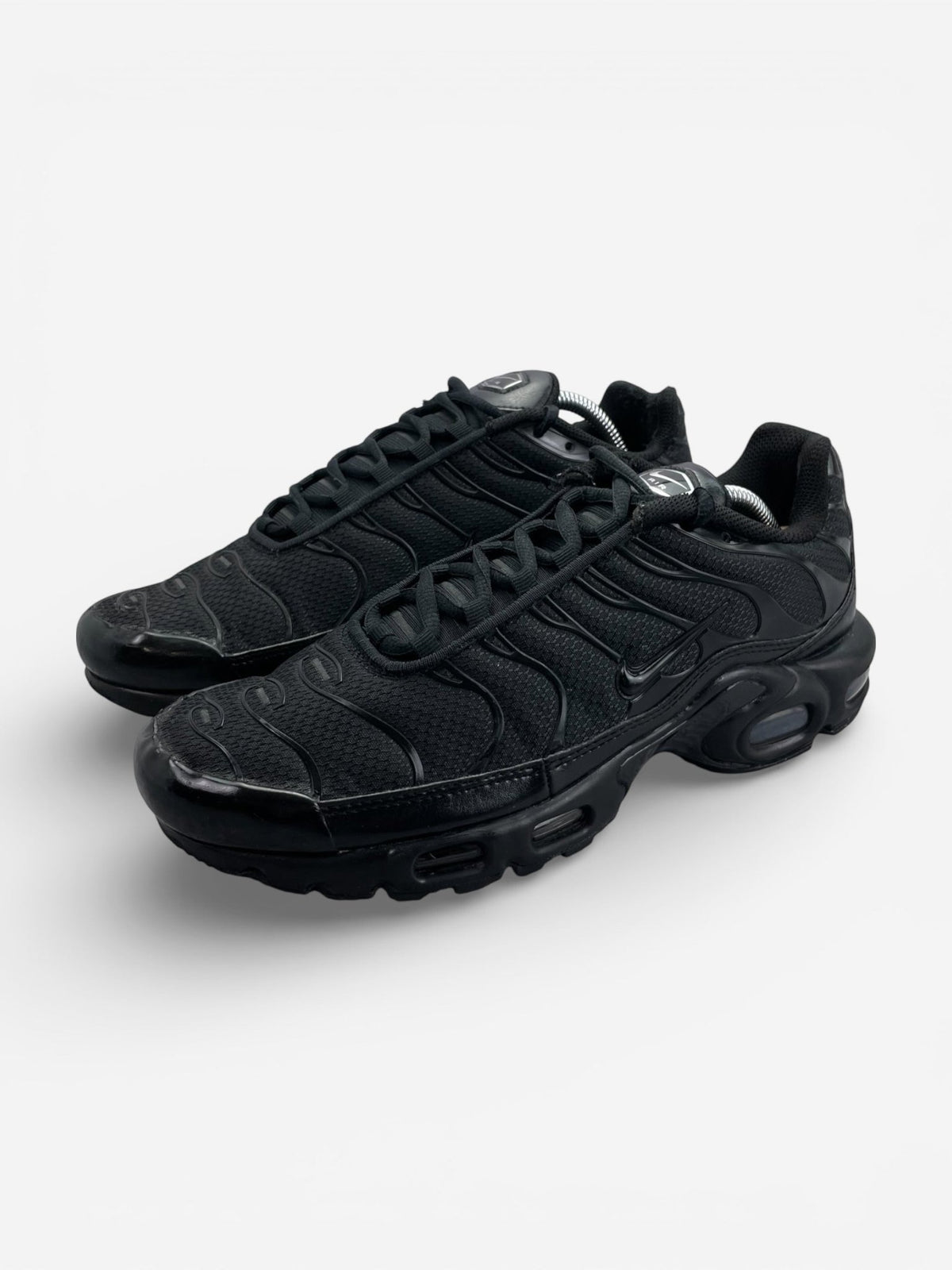 Nike Air Max Plus Triple Black, sneakersy męskie w bardzo dobrym stanie, rozmiar 43