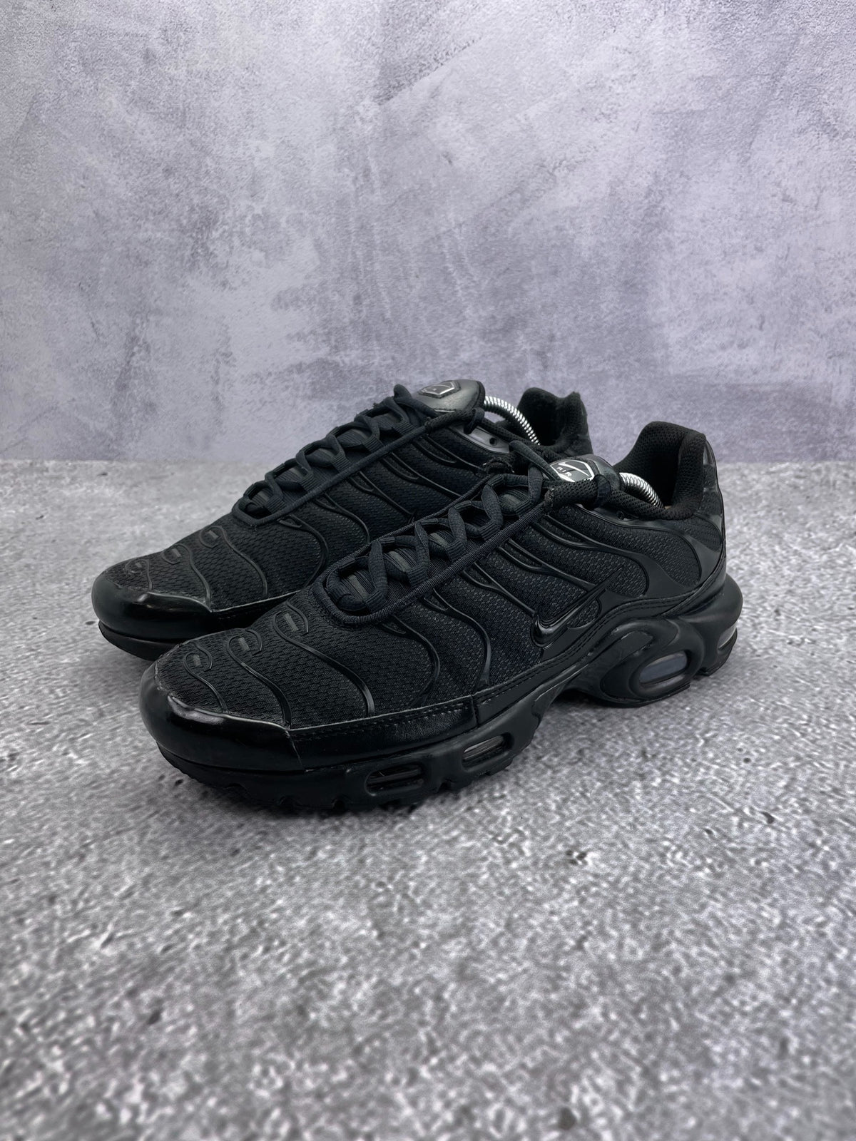 Nike Air Max Plus Triple Black, sneakersy męskie w bardzo dobrym stanie, rozmiar 43, ujęcie 15