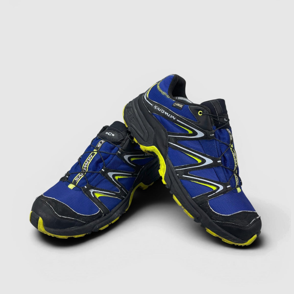 Salomon Speedcross Gore-Tex, buty sportowe męskie w bardzo dobrym stanie rozmiar 46.5, boczny profil