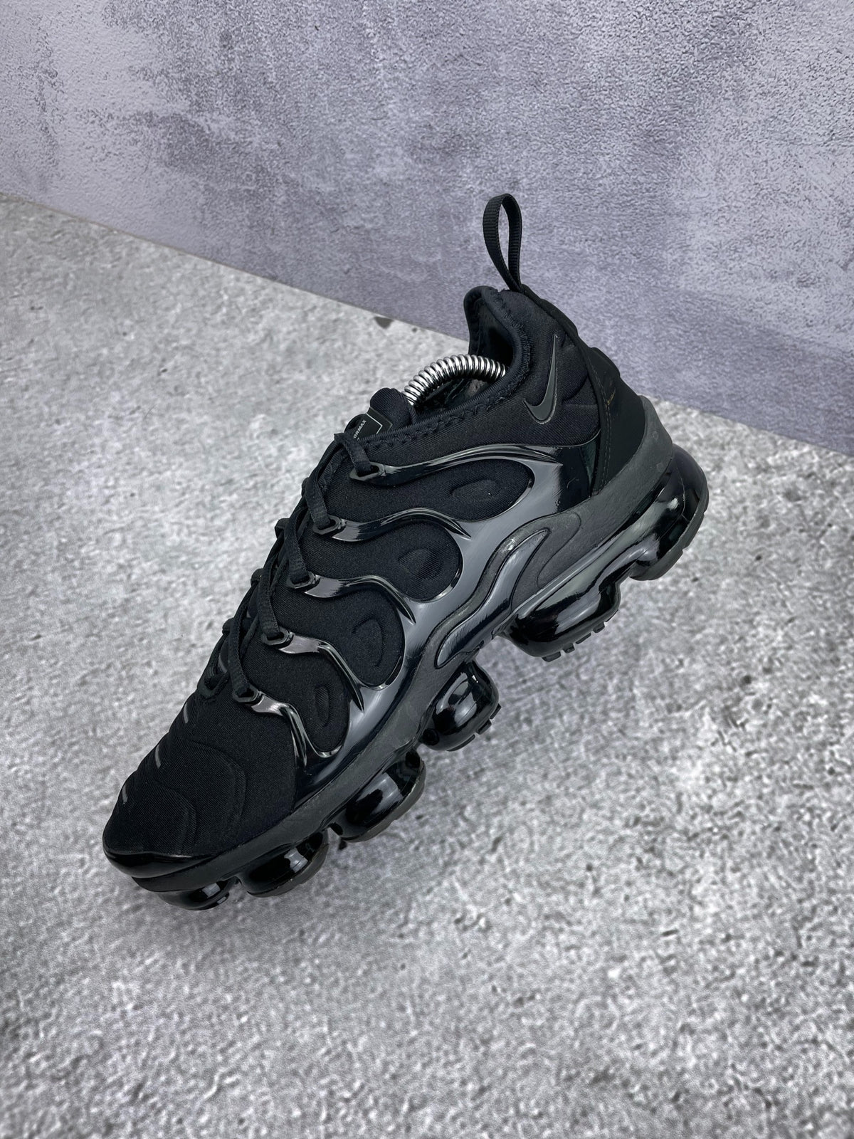 Nike Air VaporMax Plus Triple Black, sneakersy damskie w bardzo dobrym stanie, rozmiar 42, ujęcie 5