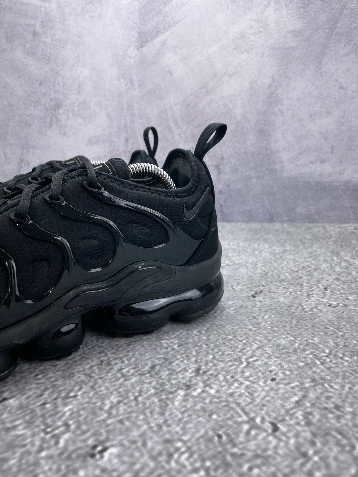 Nike Air VaporMax Plus Triple Black, sneakersy damskie w bardzo dobrym stanie, rozmiar 42, ujęcie 9