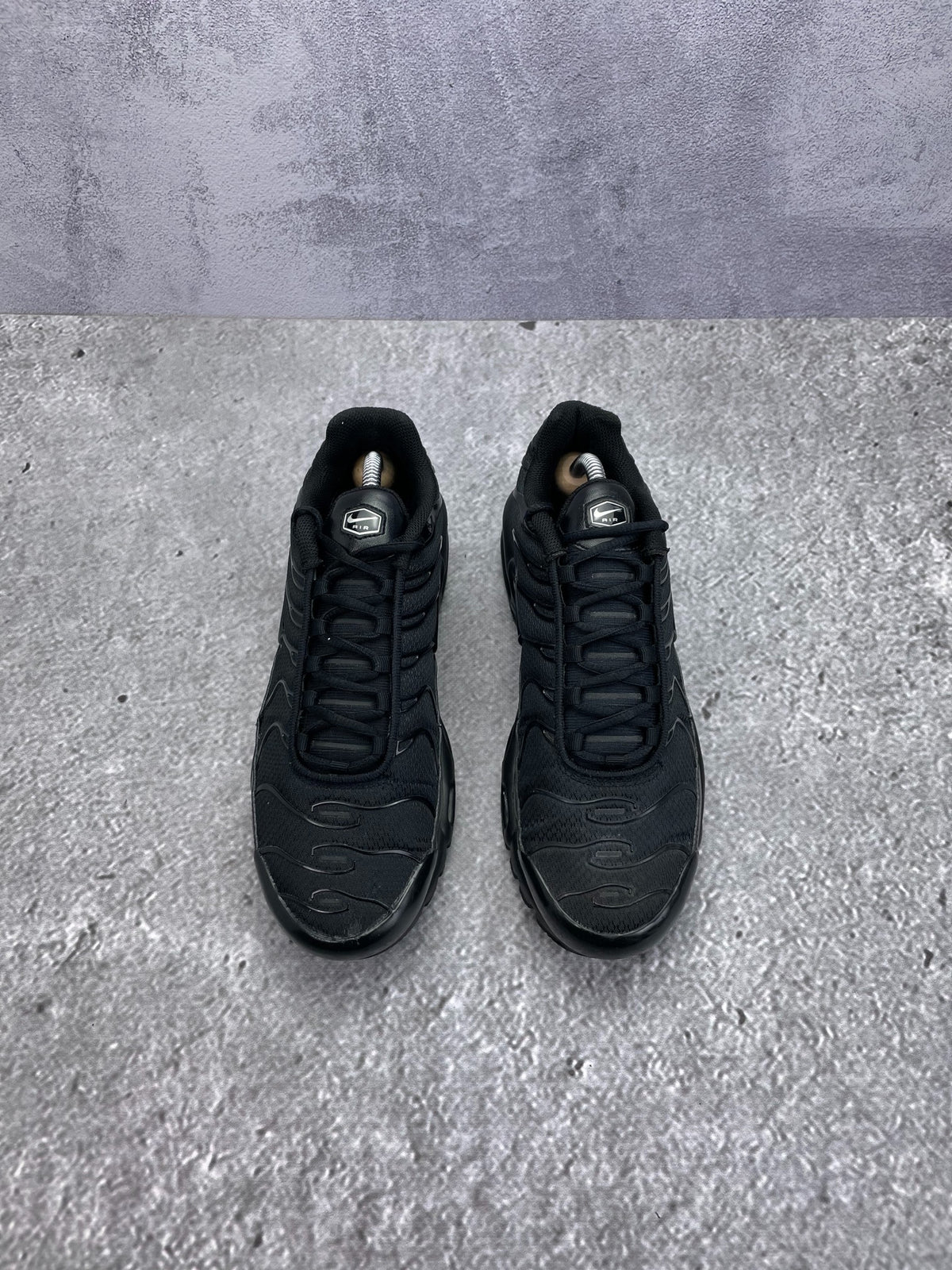 Nike Air Max Plus Triple Black, sneakersy męskie w bardzo dobrym stanie, rozmiar 41, ujęcie 11