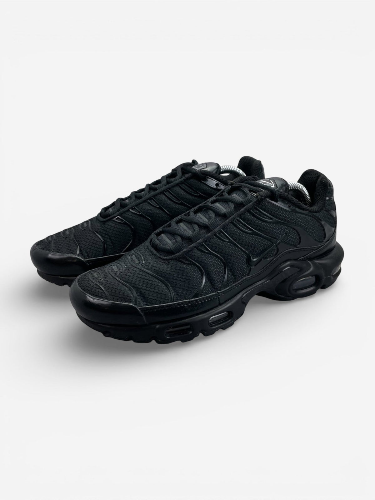 Nike Air Max Plus Triple Black, sneakersy męskie w bardzo dobrym stanie, rozmiar 41