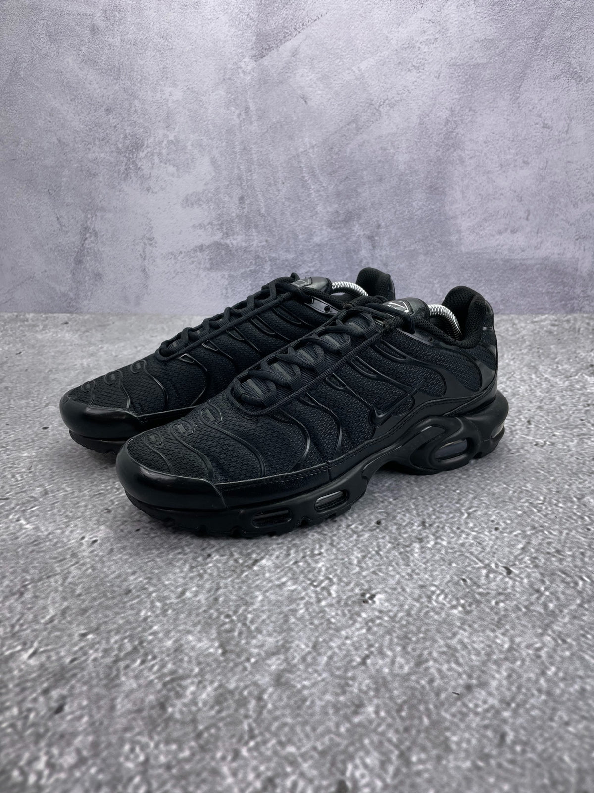 Nike Air Max Plus Triple Black, sneakersy męskie w bardzo dobrym stanie, rozmiar 41, ujęcie 15