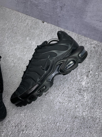 Nike Air Max Plus Triple Black, sneakersy męskie w bardzo dobrym stanie, rozmiar 41, ujęcie 5