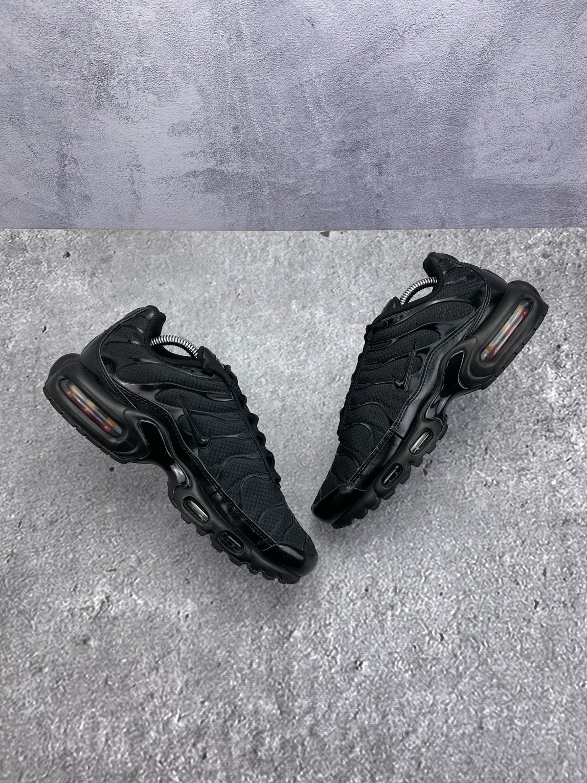 Nike Air Max Plus Triple Black, sneakersy męskie w bardzo dobrym stanie, rozmiar 41, ujęcie 6