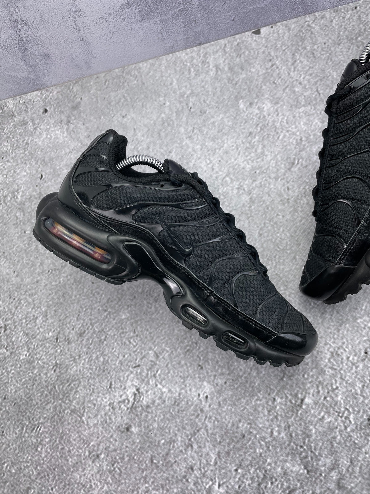Nike Air Max Plus Triple Black, sneakersy męskie w bardzo dobrym stanie, rozmiar 41, ujęcie 7
