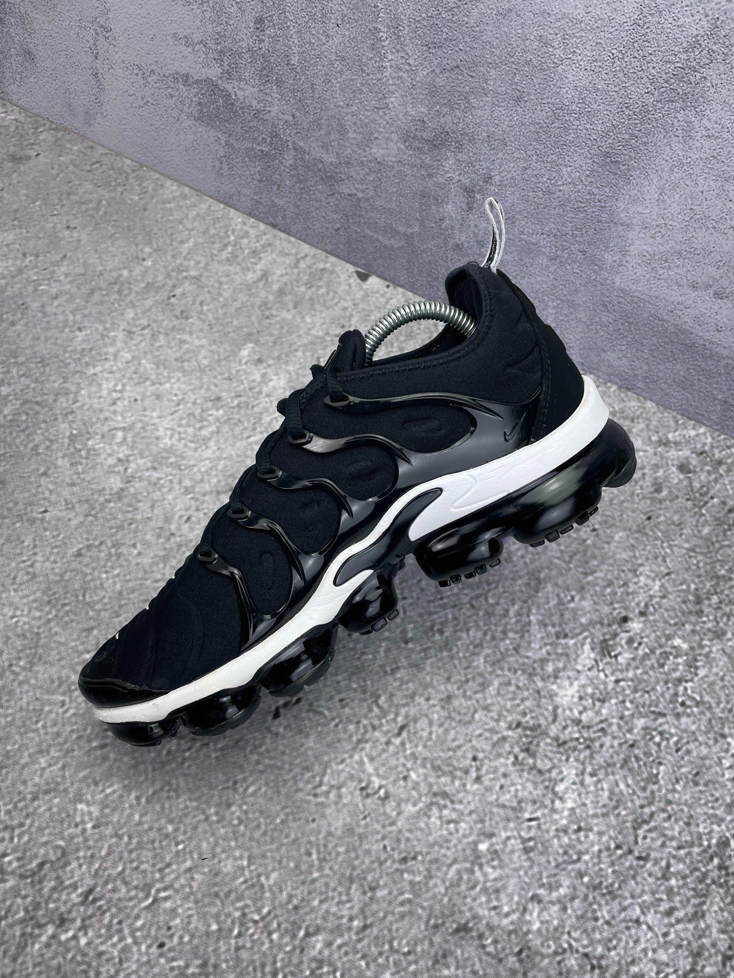 Nike Air VaporMax Plus Overbranding — buty sportowe męskie w bardzo dobrym stanie rozmiar 42.5, widok z góry