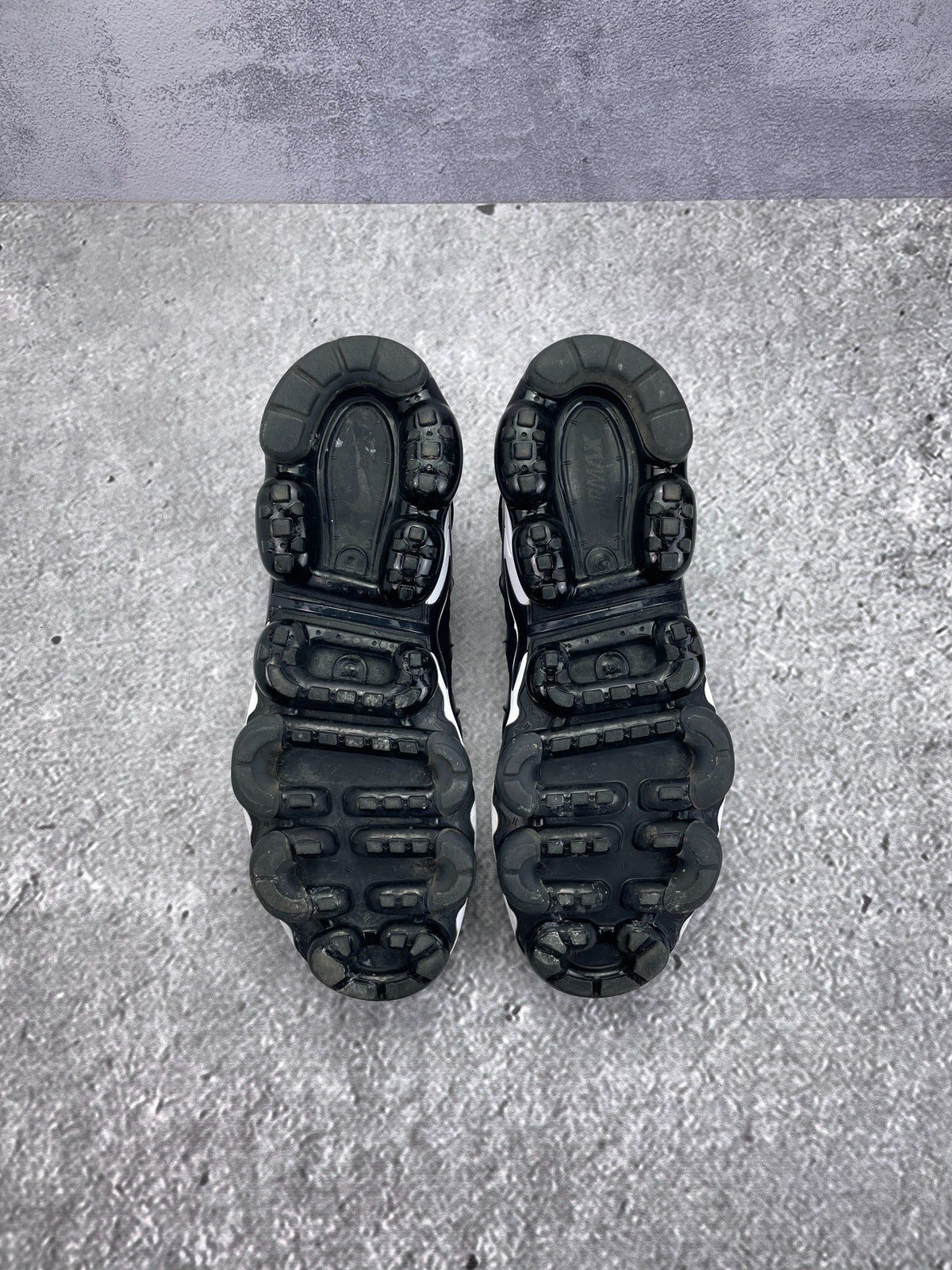 Nike Air VaporMax Plus Overbranding — buty sportowe męskie w bardzo dobrym stanie rozmiar 42.5, metka