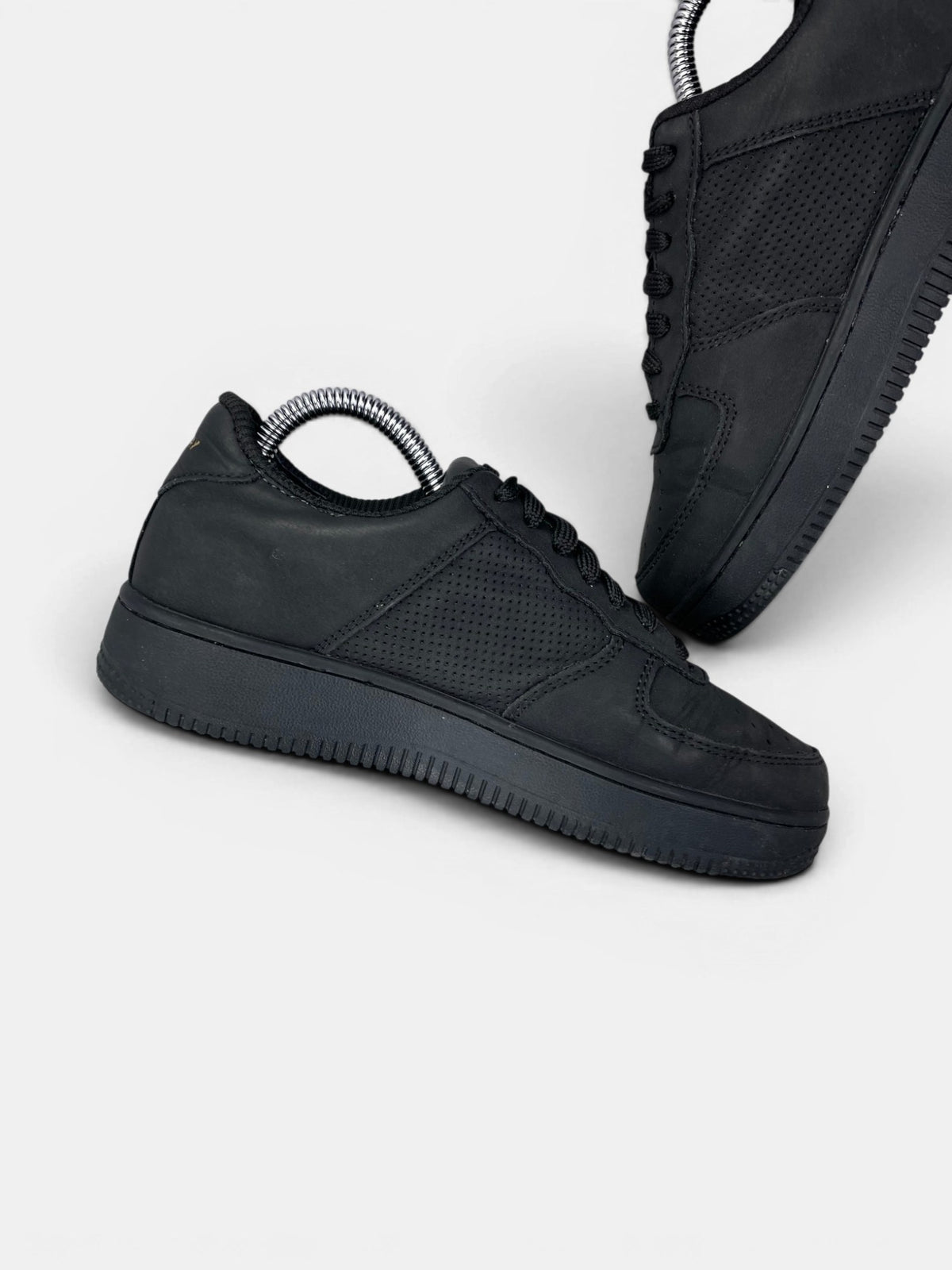 Replay Sneakers — buty sportowe damskie w bardzo dobrym stanie rozmiar 36, wewnętrzny panel prawego buta