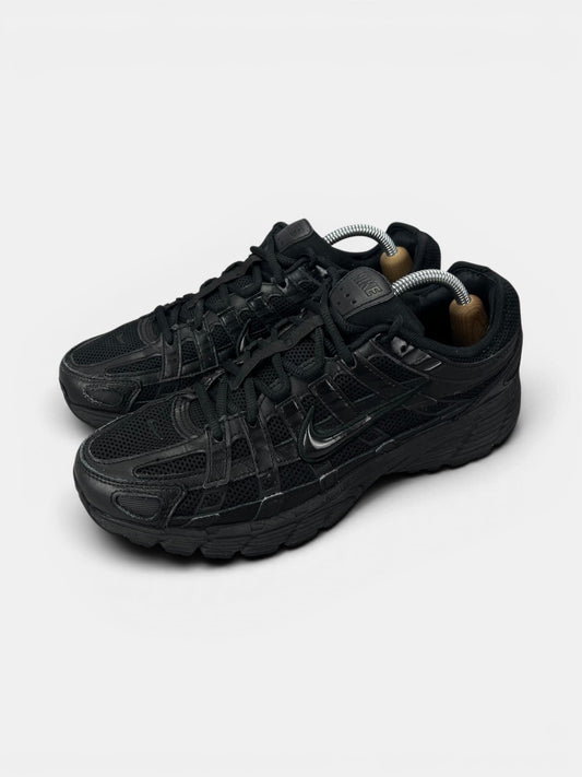 Nike P-6000 Black — buty sportowe męskie w bardzo dobrym stanie rozmiar 43, widok z boku