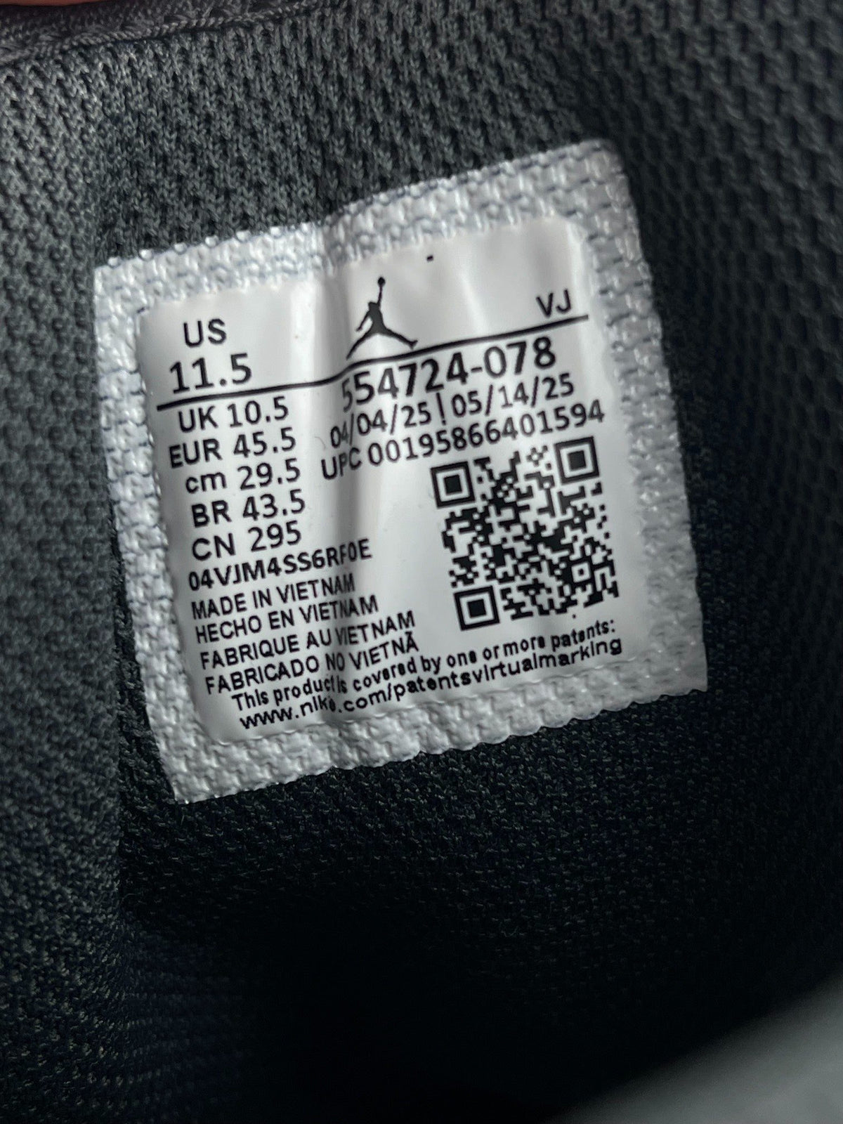 Jordan Air Jordan 1 Mid Light Smoke Grey — buty sportowe męskie w bardzo dobrym stanie rozmiar 44.5, zapiętki butów