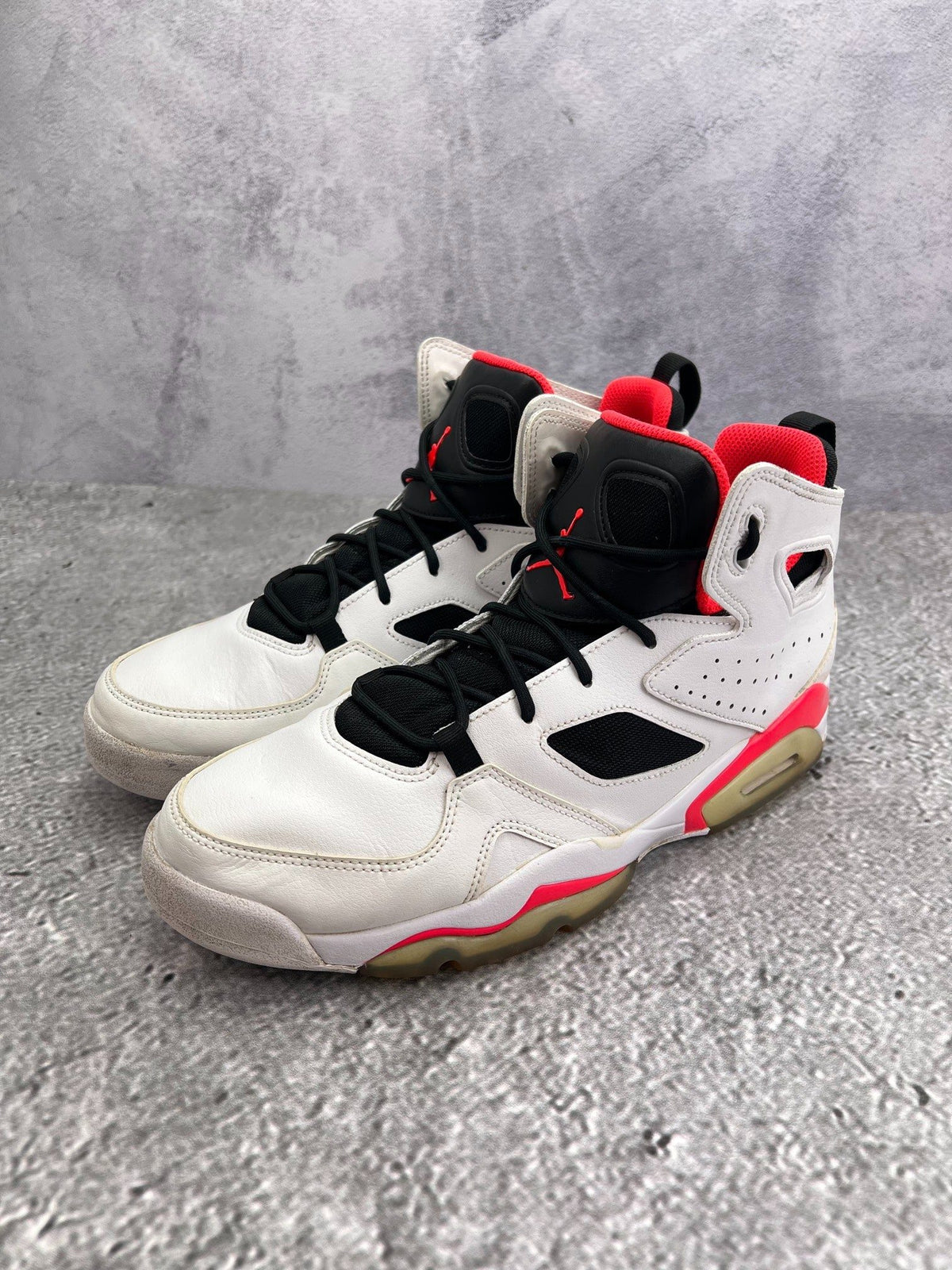 Nike Jordan Flight Club '91 White Infrared — buty sportowe męskie w bardzo dobrym stanie rozmiar 44, boczny profil