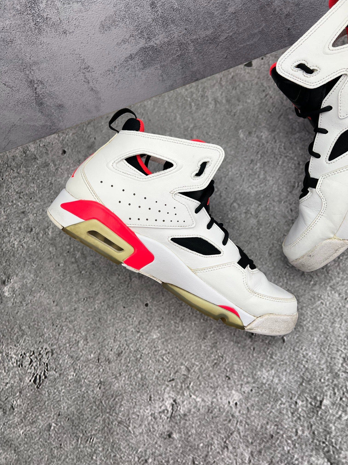 Nike Jordan Flight Club '91 White Infrared — buty sportowe męskie w bardzo dobrym stanie rozmiar 44, wewnętrzny panel lewego buta