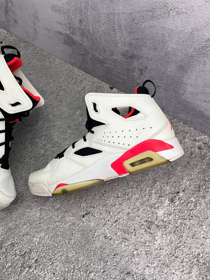 Nike Jordan Flight Club '91 White Infrared — buty sportowe męskie w bardzo dobrym stanie rozmiar 44, wewnętrzny panel prawego buta