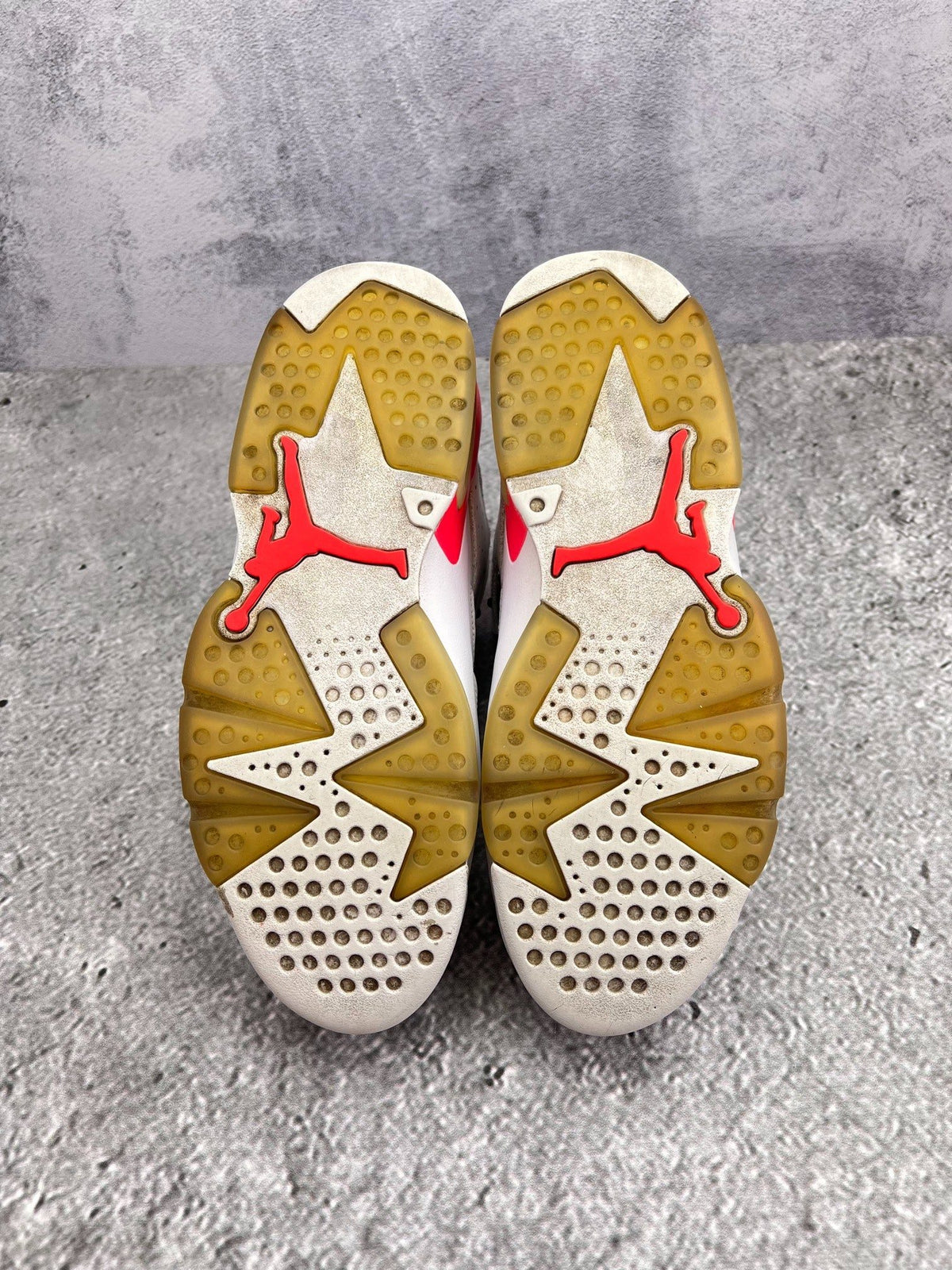 Nike Jordan Flight Club '91 White Infrared — buty sportowe męskie w bardzo dobrym stanie rozmiar 44, podeszwa