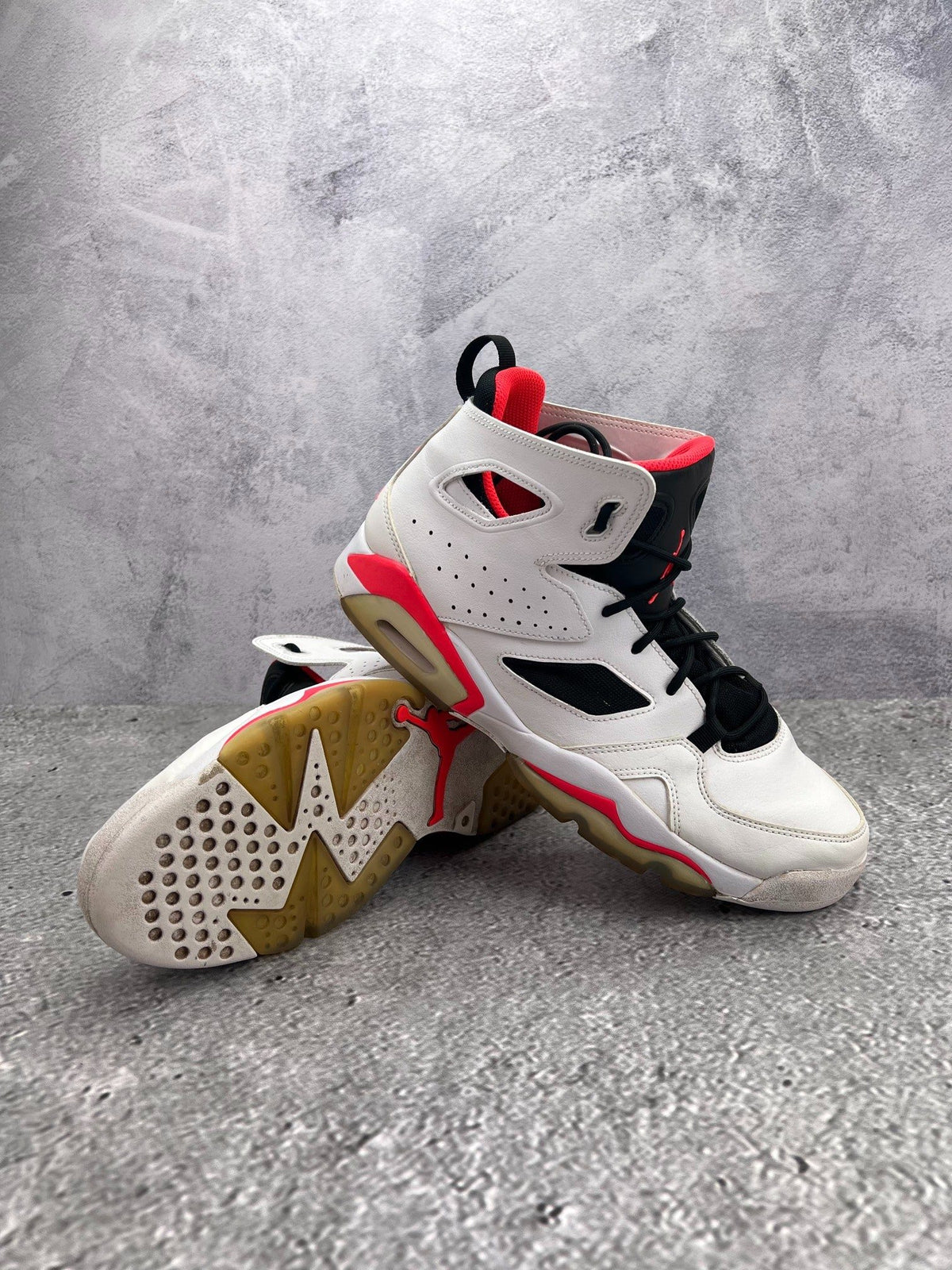 Nike Jordan Flight Club '91 White Infrared — buty sportowe męskie w bardzo dobrym stanie rozmiar 44, zapiętki butów