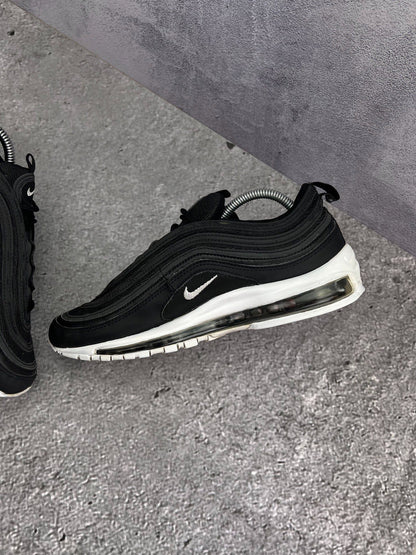 Nike Air Max 97 — buty sportowe męskie w bardzo dobrym stanie rozmiar 44, wewnętrzny panel prawego buta