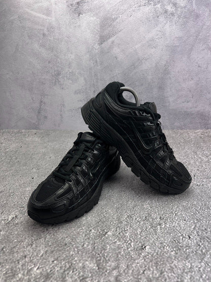 Nike P-6000 Black — buty sportowe męskie w bardzo dobrym stanie rozmiar 42, boczny profil