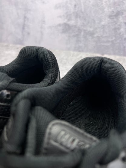 Nike P-6000 Black — buty sportowe męskie w bardzo dobrym stanie rozmiar 42, podeszwa