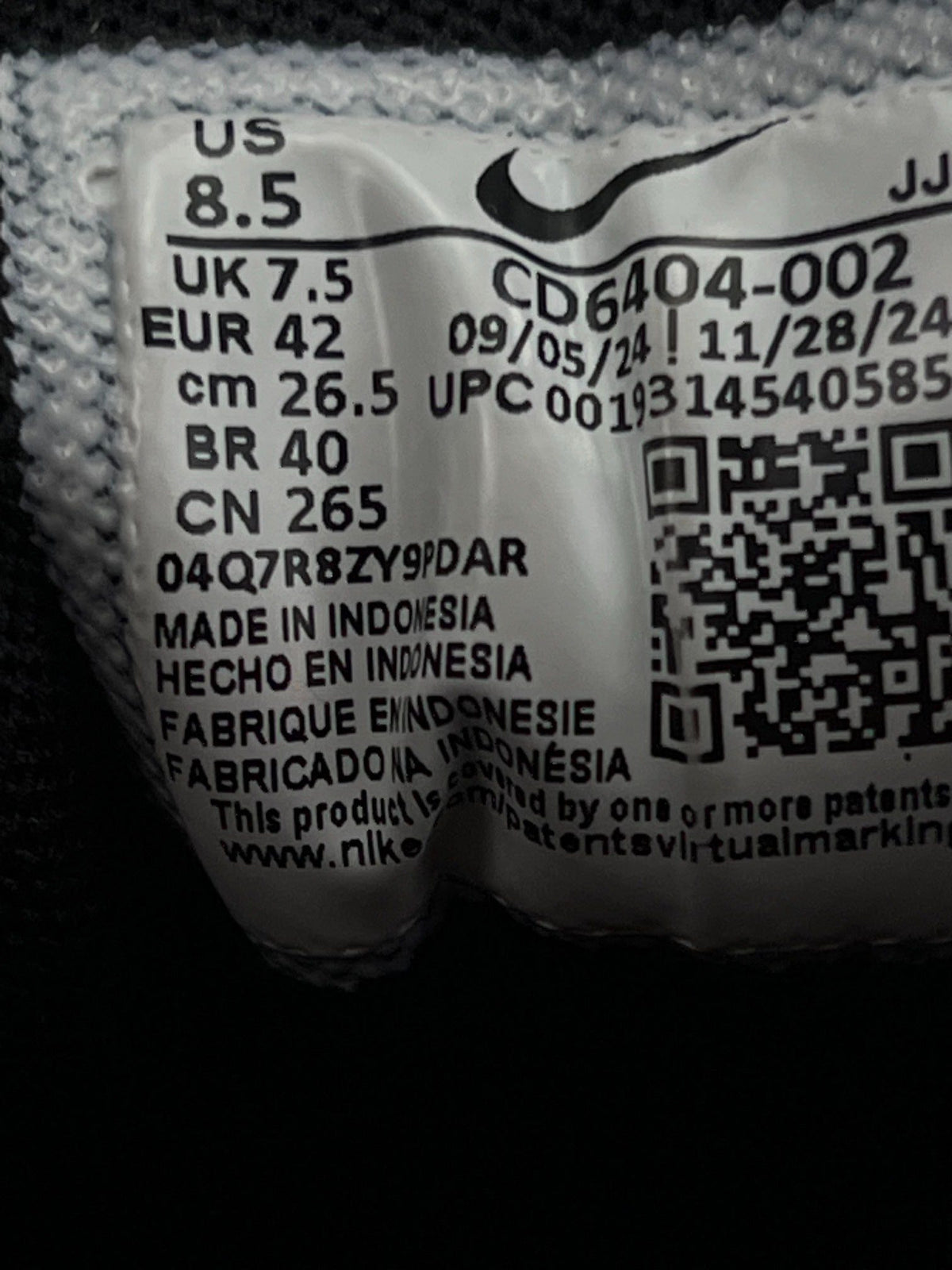 Nike P-6000 Black — buty sportowe męskie w bardzo dobrym stanie rozmiar 42, zapiętki butów