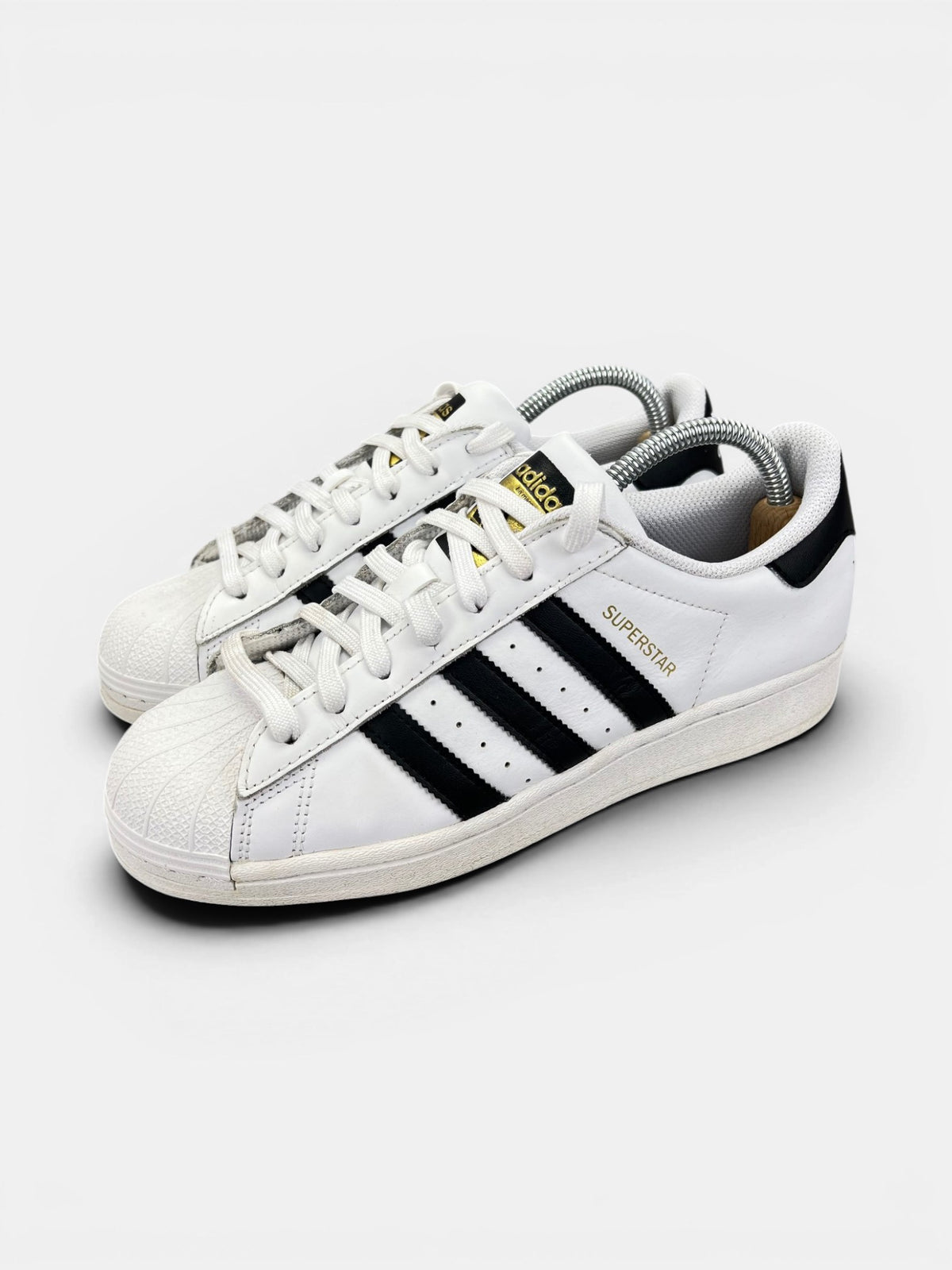 Adidas Superstar White Black — buty sportowe damskie w bardzo dobrym stanie rozmiar 40, widok z boku
