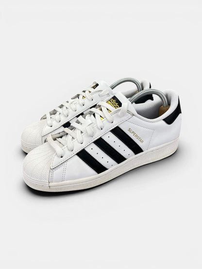 Adidas Superstar White Black — buty sportowe damskie w bardzo dobrym stanie rozmiar 40, widok z boku