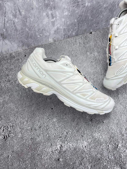 Salomon XT-6 White Lunar Rock — buty sportowe męskie w bardzo dobrym stanie rozmiar 44 1/3, zewnętrzny panel prawego buta