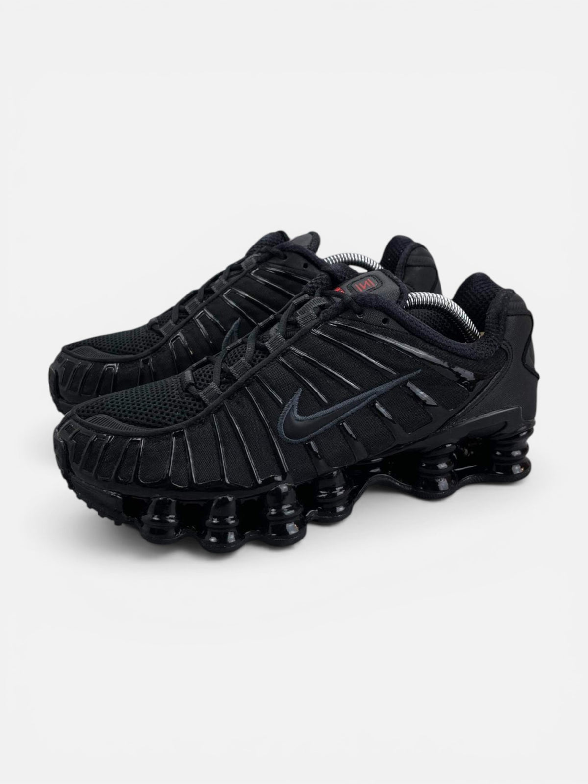 Nike Shox TL Black — buty sportowe damskie w bardzo dobrym stanie rozmiar 39, widok z boku