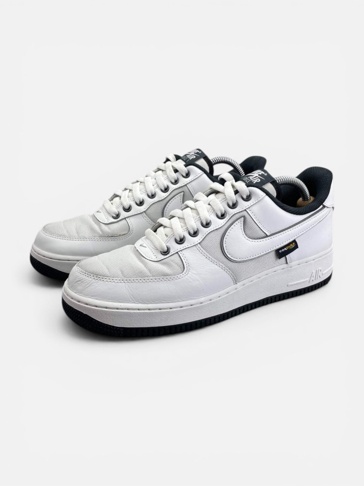 Nike Air Force 1 Low White Cordura — buty sportowe męskie w bardzo dobrym stanie rozmiar 42.5, widok z boku