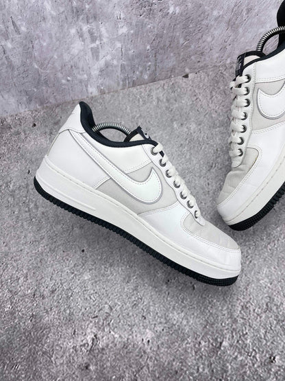 Nike Air Force 1 Low White Cordura — buty sportowe męskie w bardzo dobrym stanie rozmiar 42.5, wewnętrzny panel lewego buta