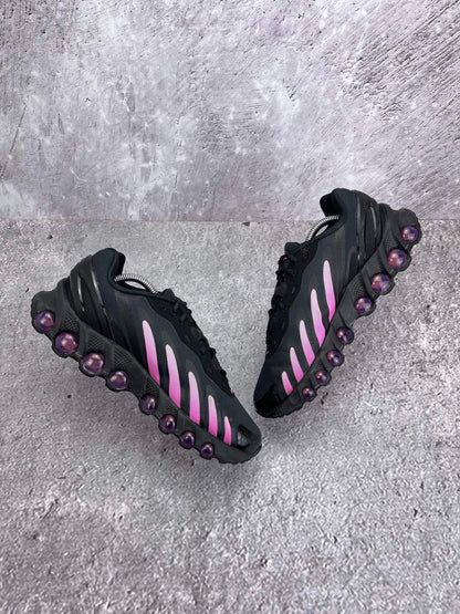 Nike Air Max Dn8 Black Pink Foam — buty sportowe męskie w bardzo dobrym stanie rozmiar 41, widok z góry na wewnętrzną stronę butów