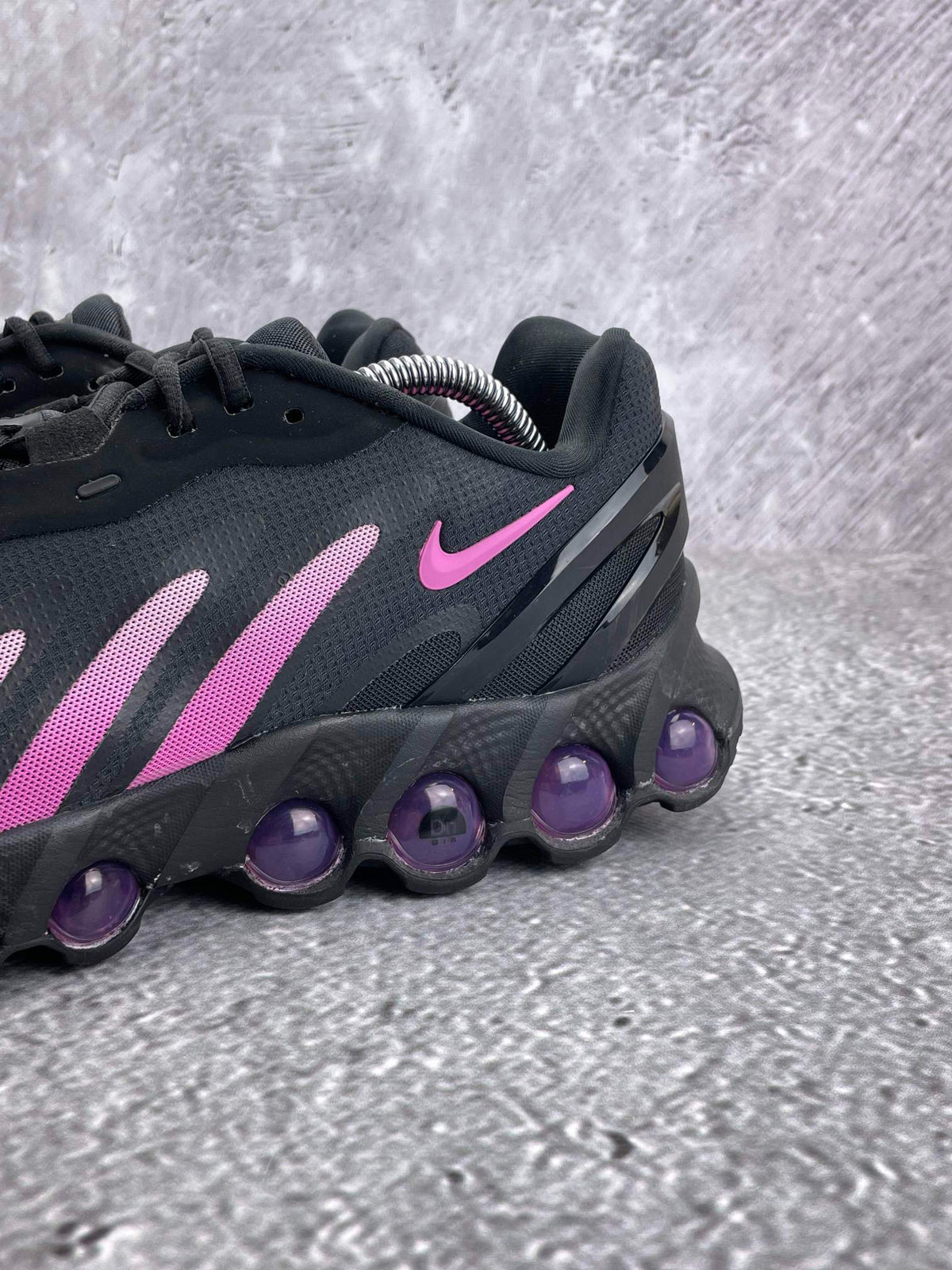 Nike Air Max Dn8 Black Pink Foam — buty sportowe męskie w bardzo dobrym stanie rozmiar 41, opcjonalne zdjęcie 1