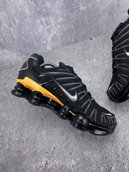 Nike Shox TL — buty sportowe męskie w bardzo dobrym stanie rozmiar 42, wewnętrzny panel lewego buta