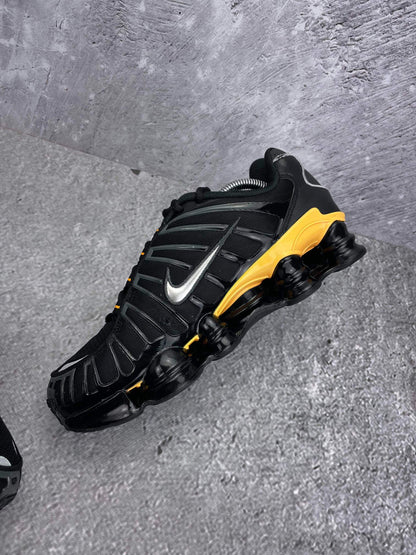 Nike Shox TL — buty sportowe męskie w bardzo dobrym stanie rozmiar 42, wewnętrzny panel prawego buta
