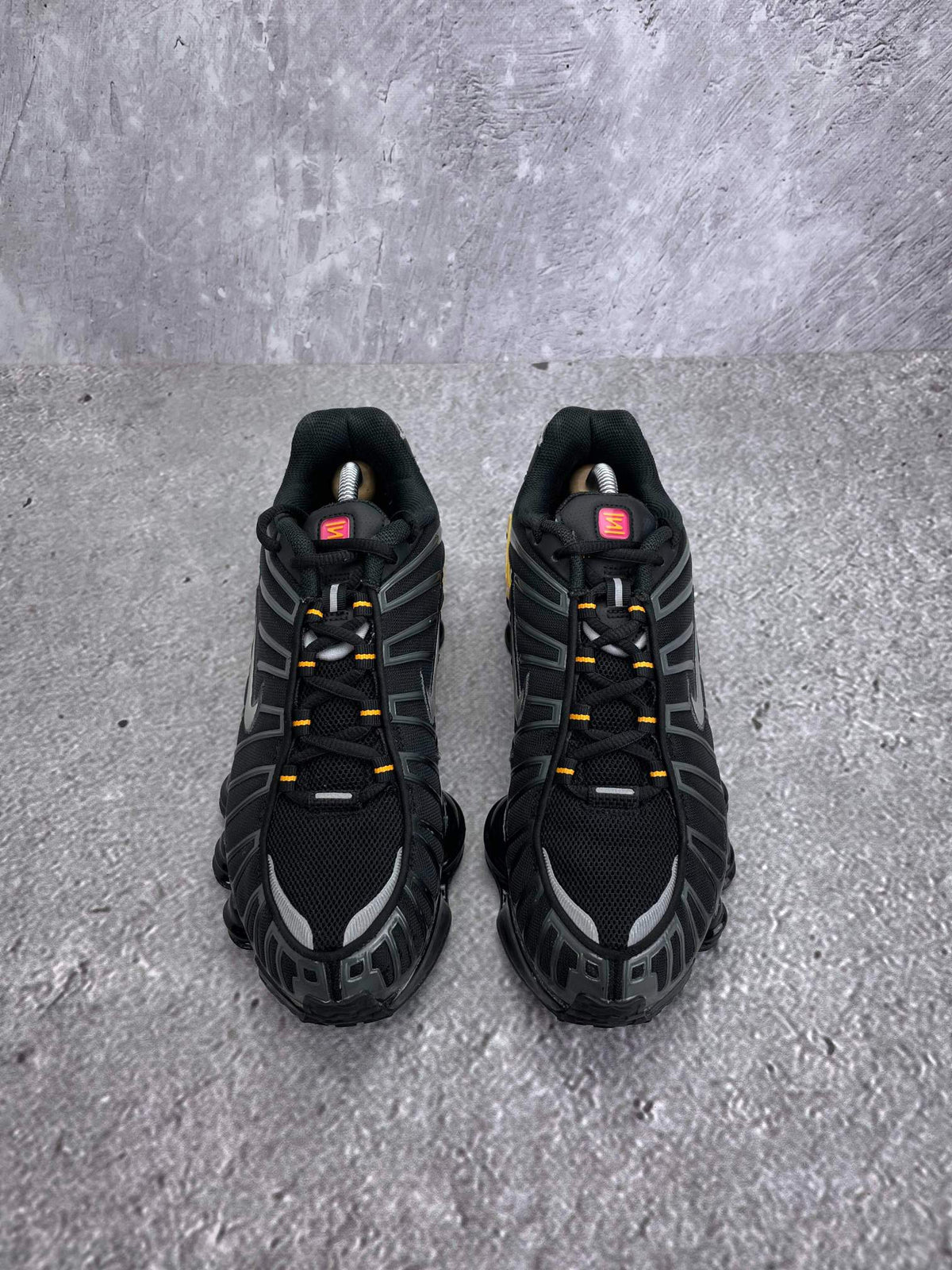 Nike Shox TL — buty sportowe męskie w bardzo dobrym stanie rozmiar 42, widok z góry